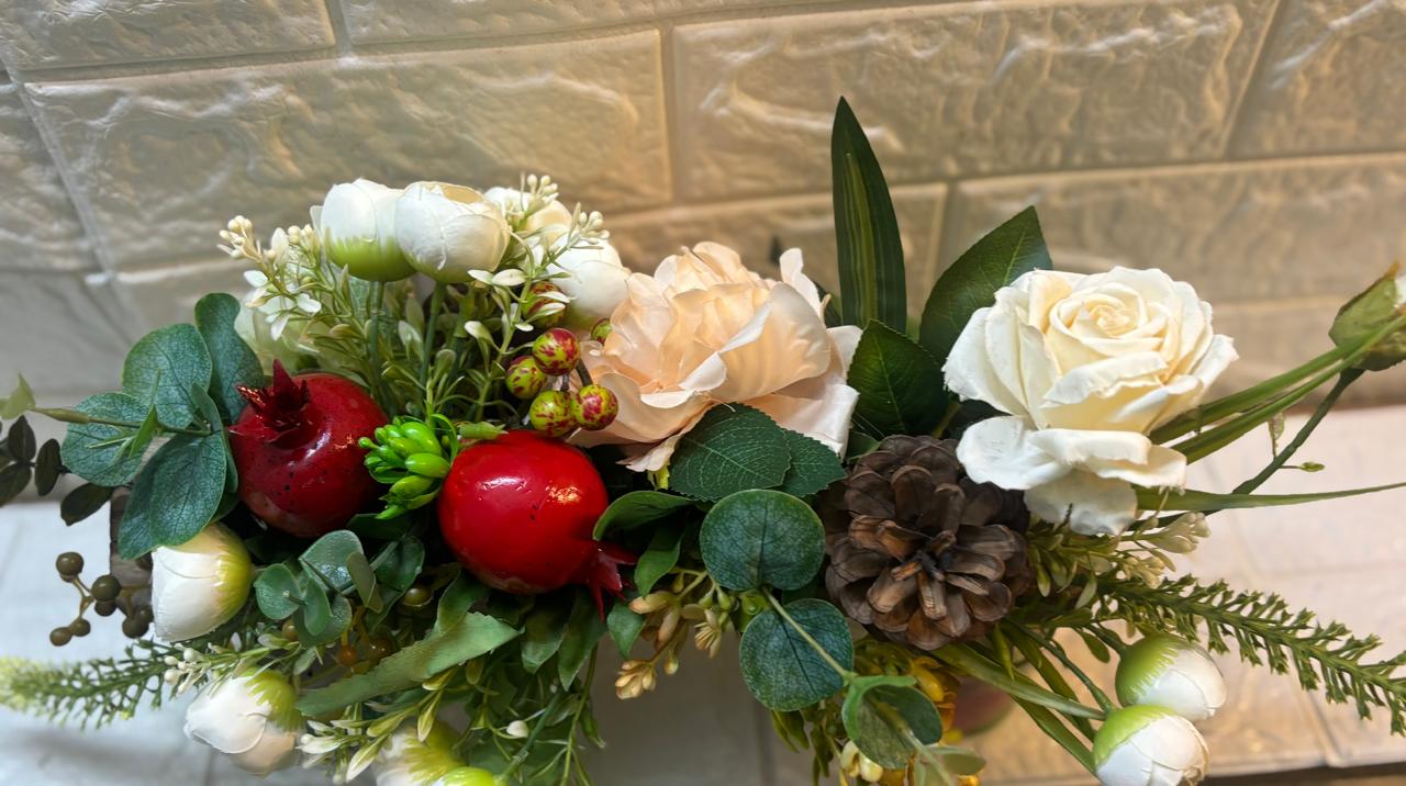 Festive Harvest – Floral & Botanical Arrangement